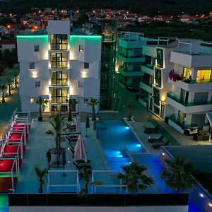 Boutique Cosmopolis Bed & Breakfast